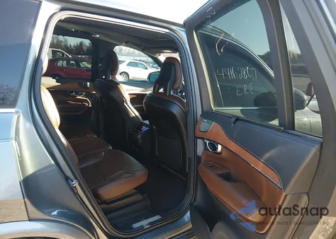 2018 Volvo Xc90 T6 Inscription z USA, uszkodzony, nr VIN YV4A22PL5J1216042